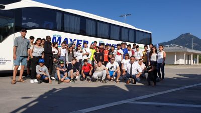 Bus mit Fahrer mieten