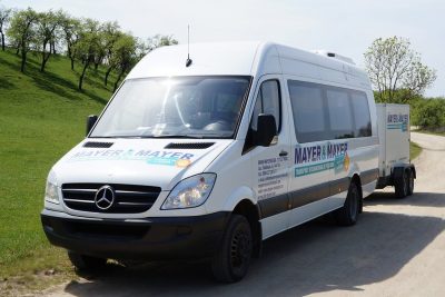 Minibusverleih mit Fahrer